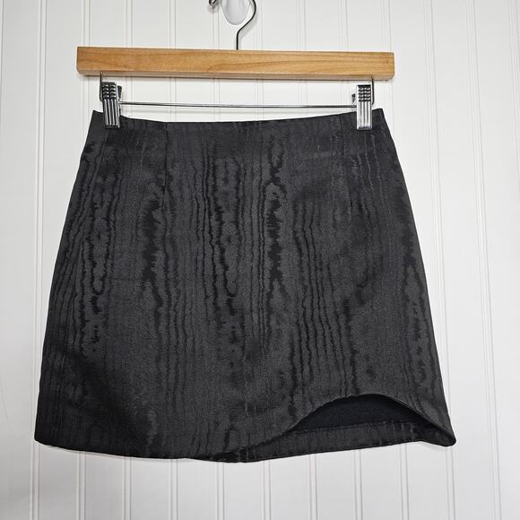 Zara Women's Black Mini Skirt Size XS Animal Print Stripe Contemporary Mob Wife - Picture 7 of 7